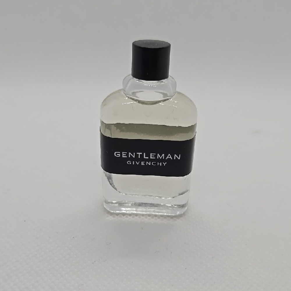 Givenchy Gentleman Men’s Fragrance  Minature - .20 Fl Oz